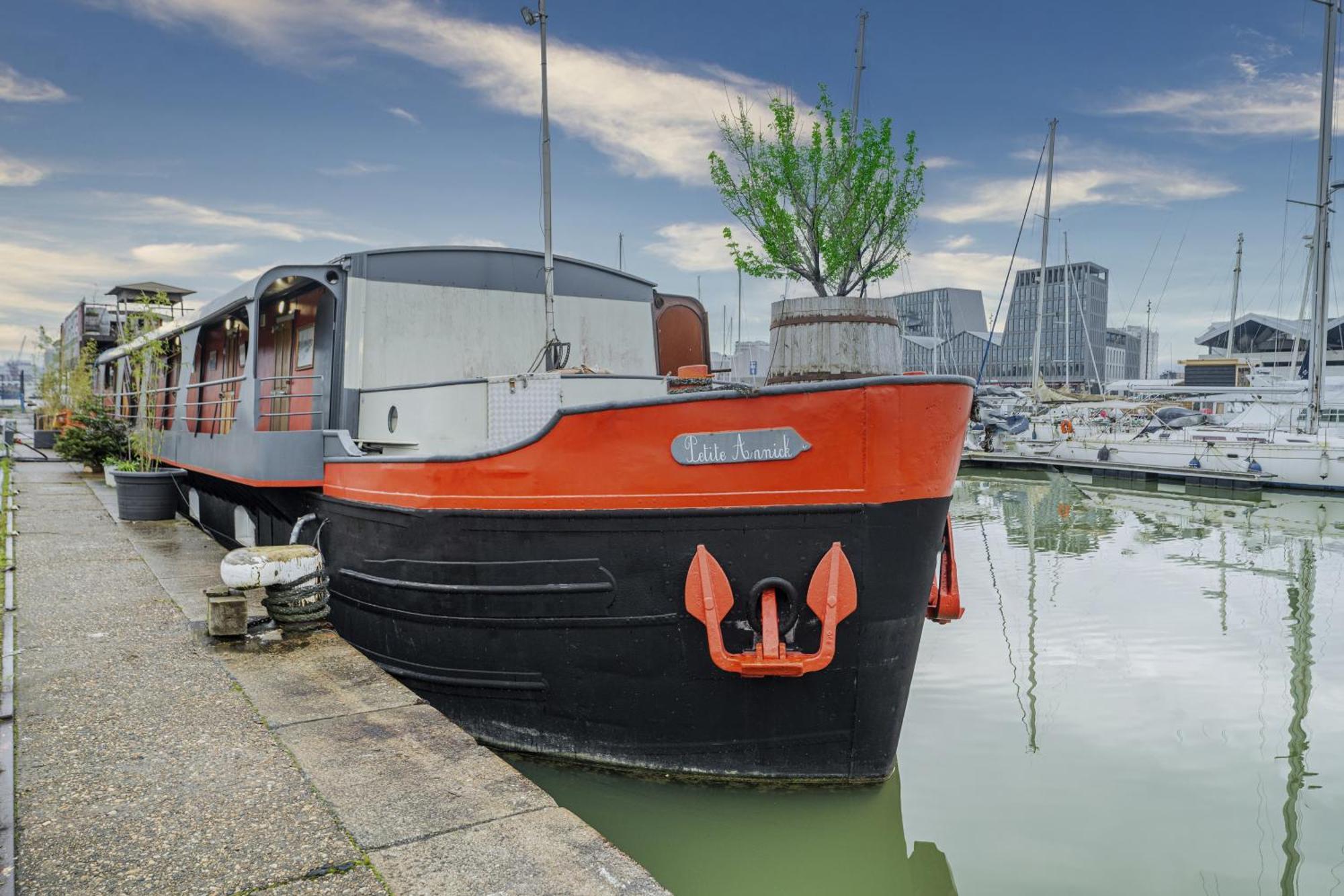 Superbe Peniche En Centre Ville Bordeaux Luaran gambar